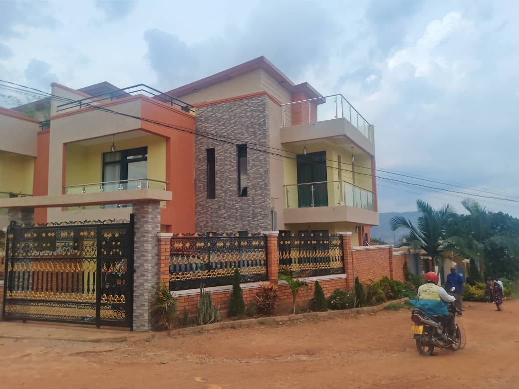 House for sale G+1