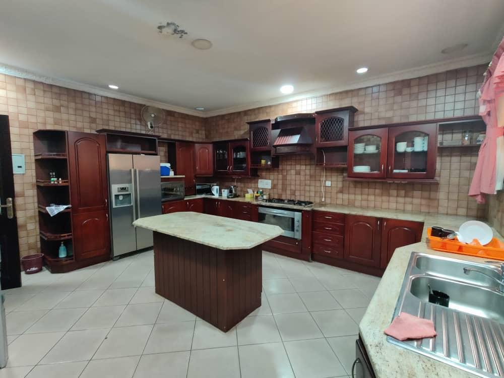 Nyarutarama Luxury properyy for sale