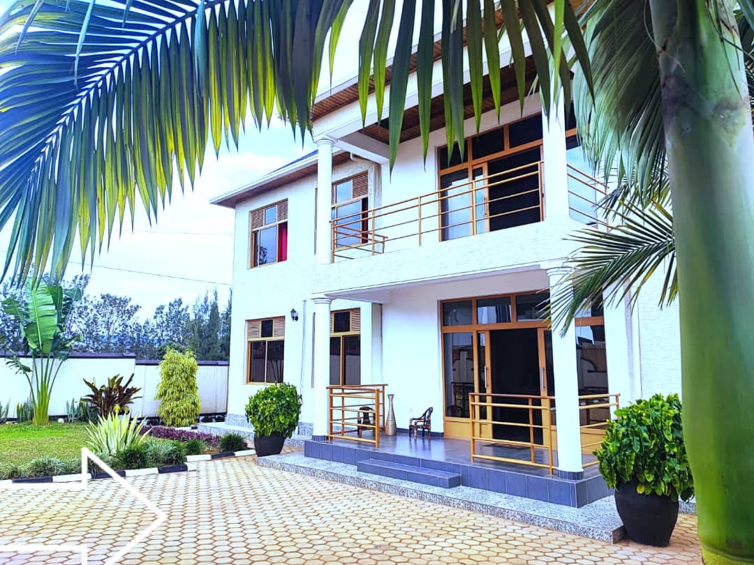Rusororo beautiful house for rent kuri 16 in 400m from tarmac road