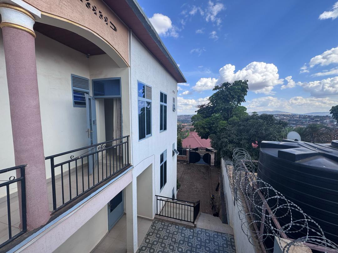 House sale Apartment G+2 At Kimironko-Zindiro